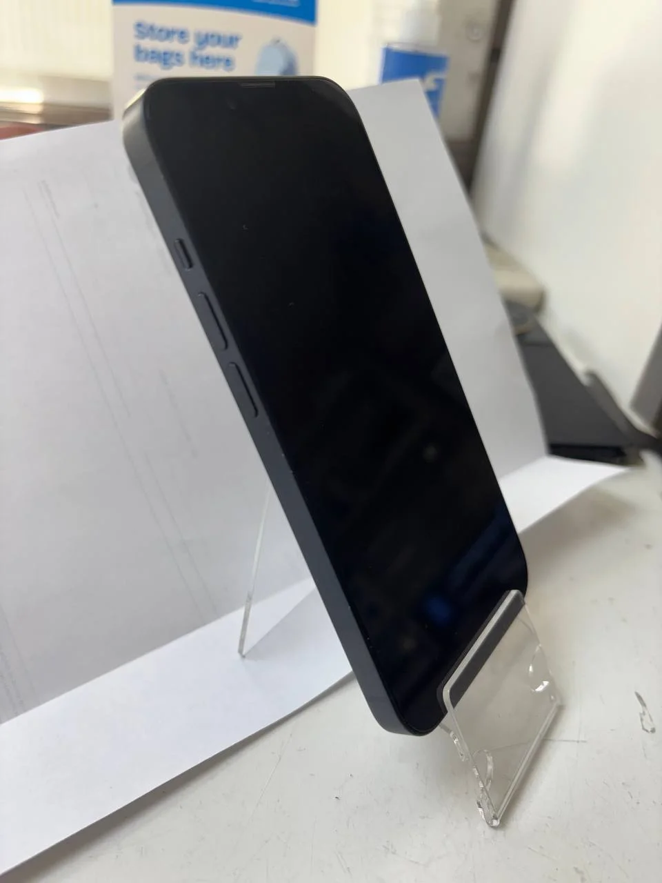 zamena batterii — 4